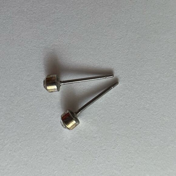 Crystal Clear Stud Earrings | Silver Tone Setting | Simple Glass Stone Posts - Picture 4 of 6